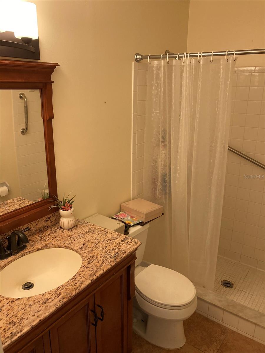 Image 14 of 36 For 5970 80th Street N 412