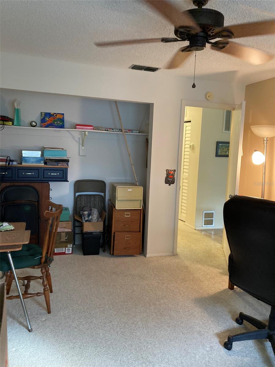 Image 17 of 36 For 5970 80th Street N 412