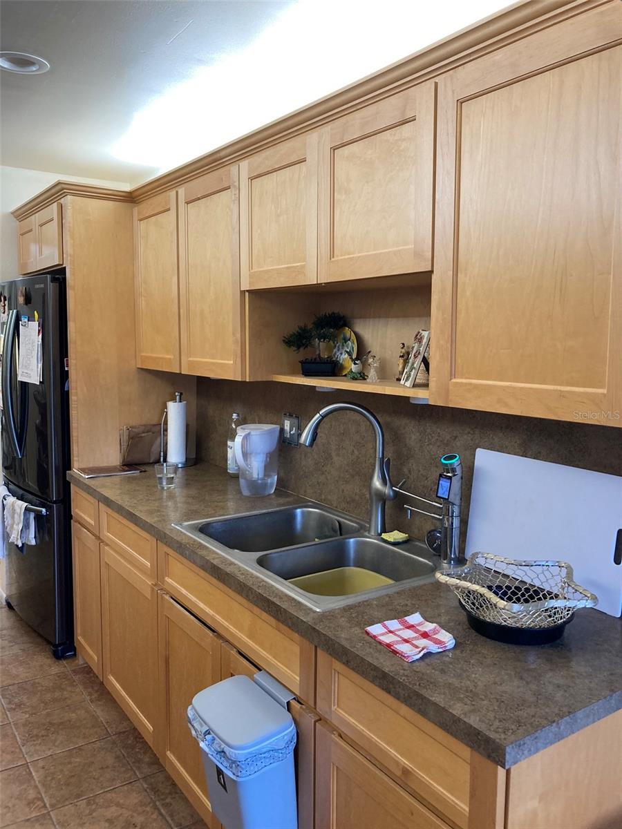 Image 4 of 36 For 5970 80th Street N 412