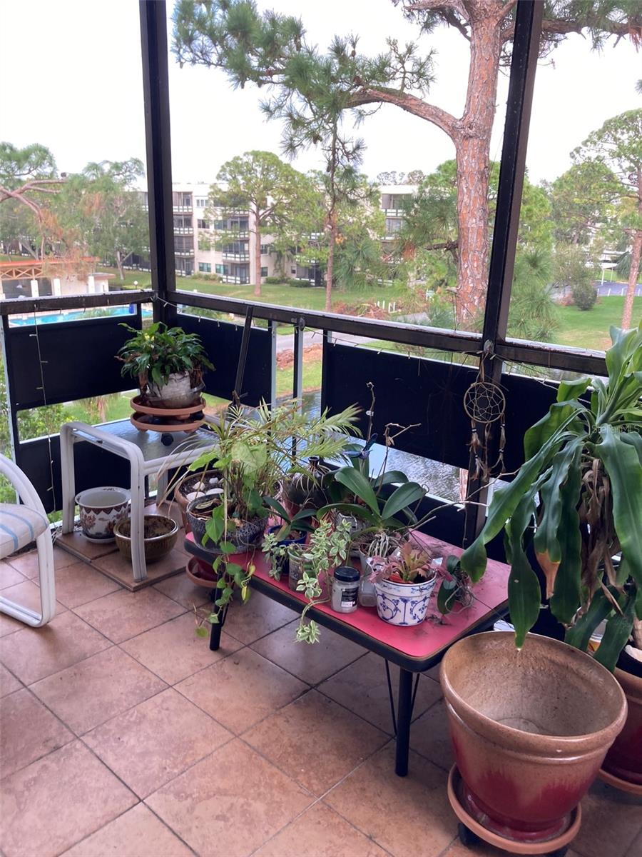 Image 9 of 36 For 5970 80th Street N 412