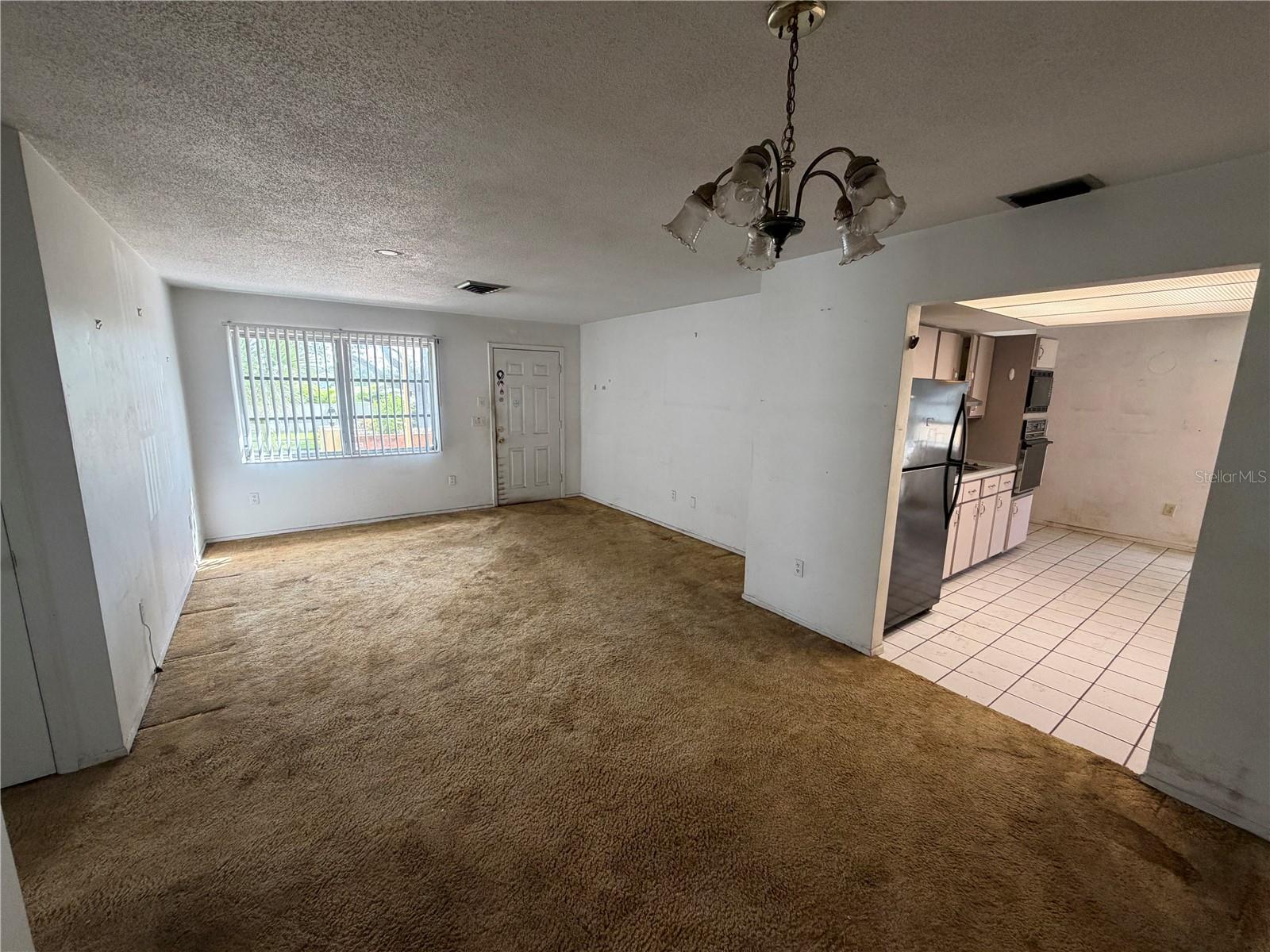 Image 3 of 23 For 1802 Vancouver Drive