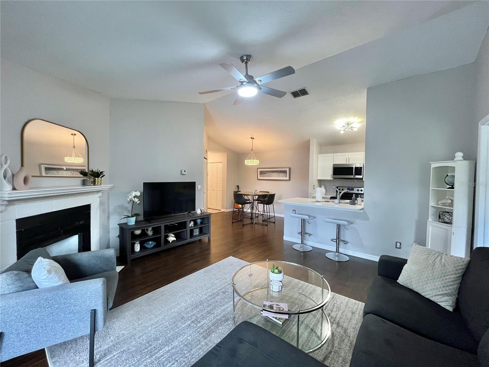 Image 11 of 28 For 2045 Hunters Glen Drive 526