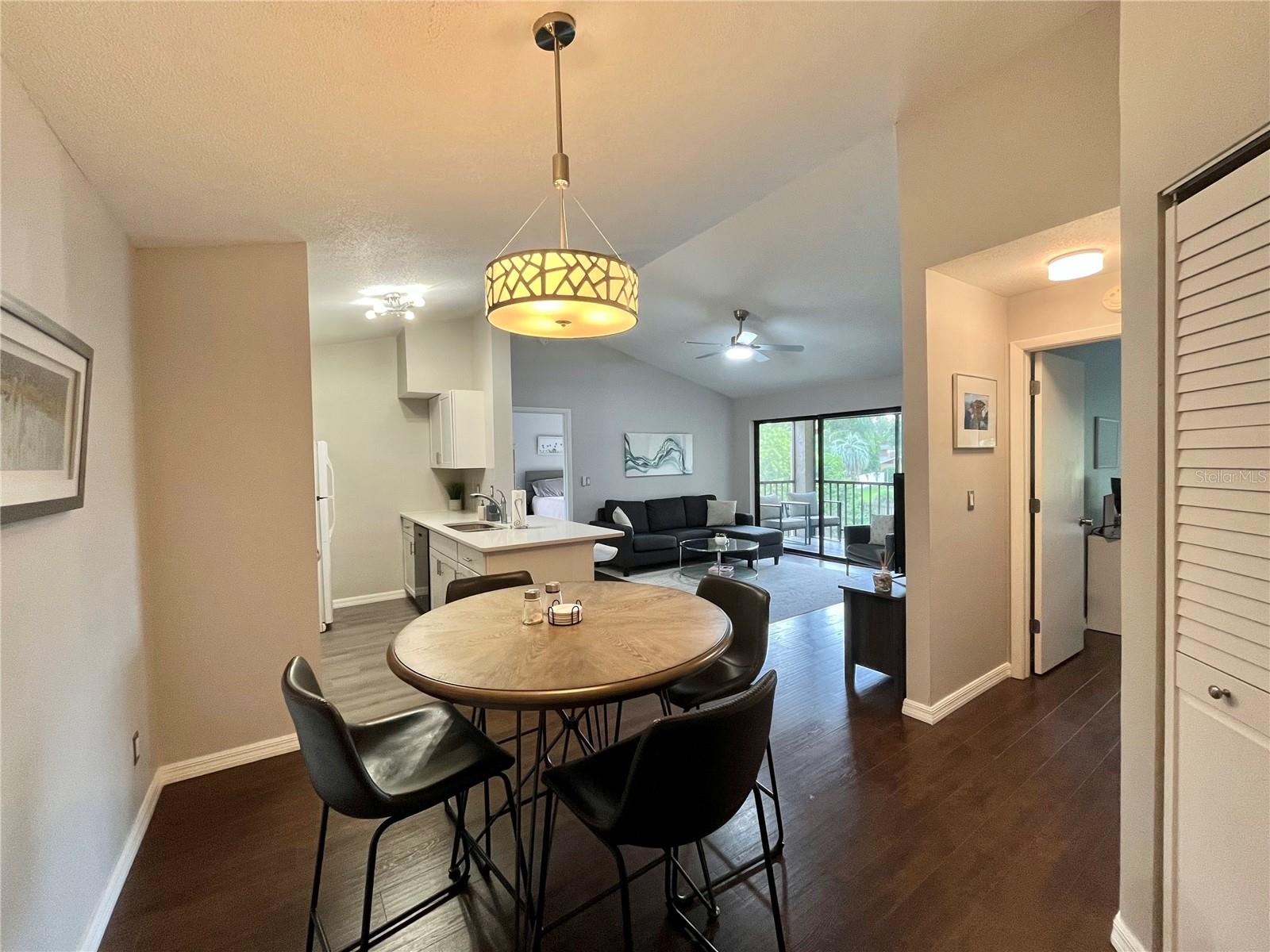 Image 5 of 28 For 2045 Hunters Glen Drive 526