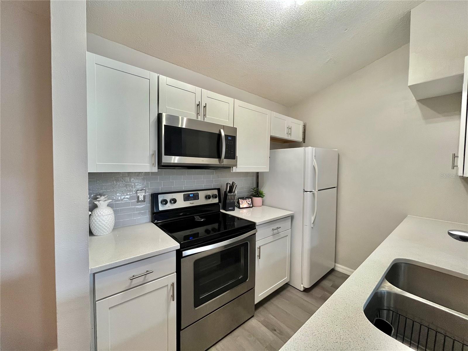 Image 7 of 28 For 2045 Hunters Glen Drive 526