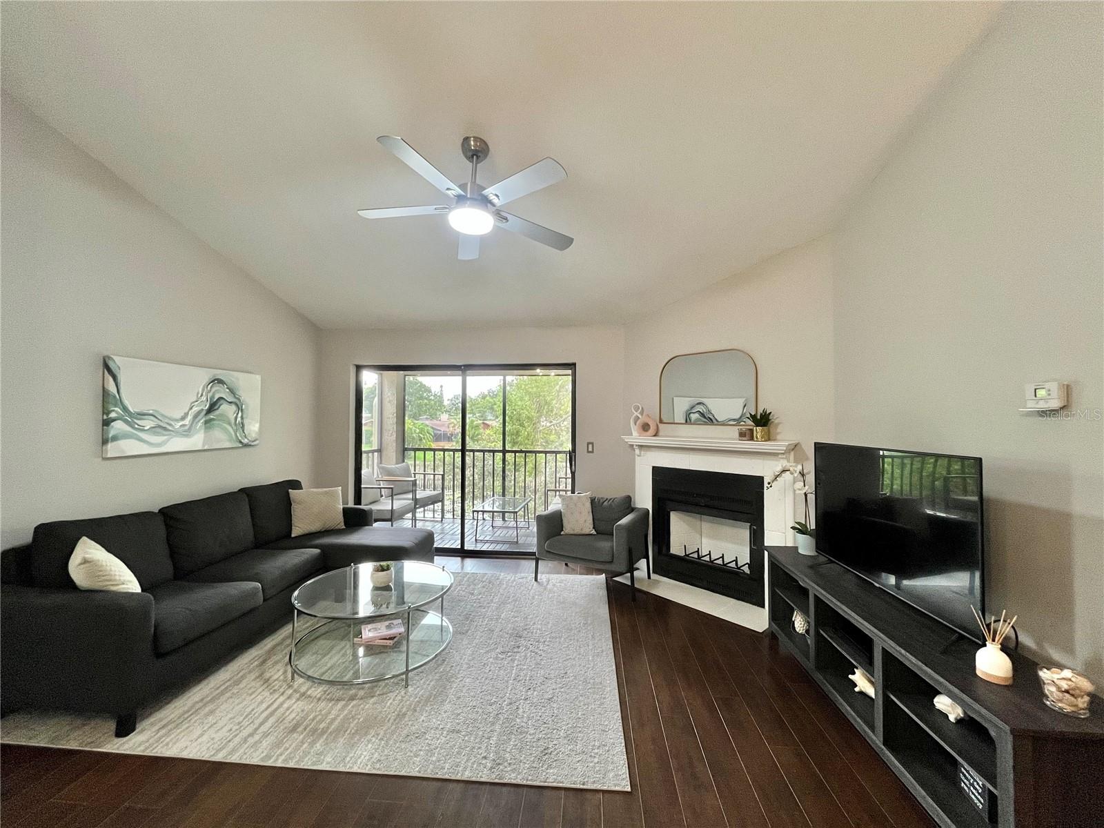 Image 9 of 28 For 2045 Hunters Glen Drive 526