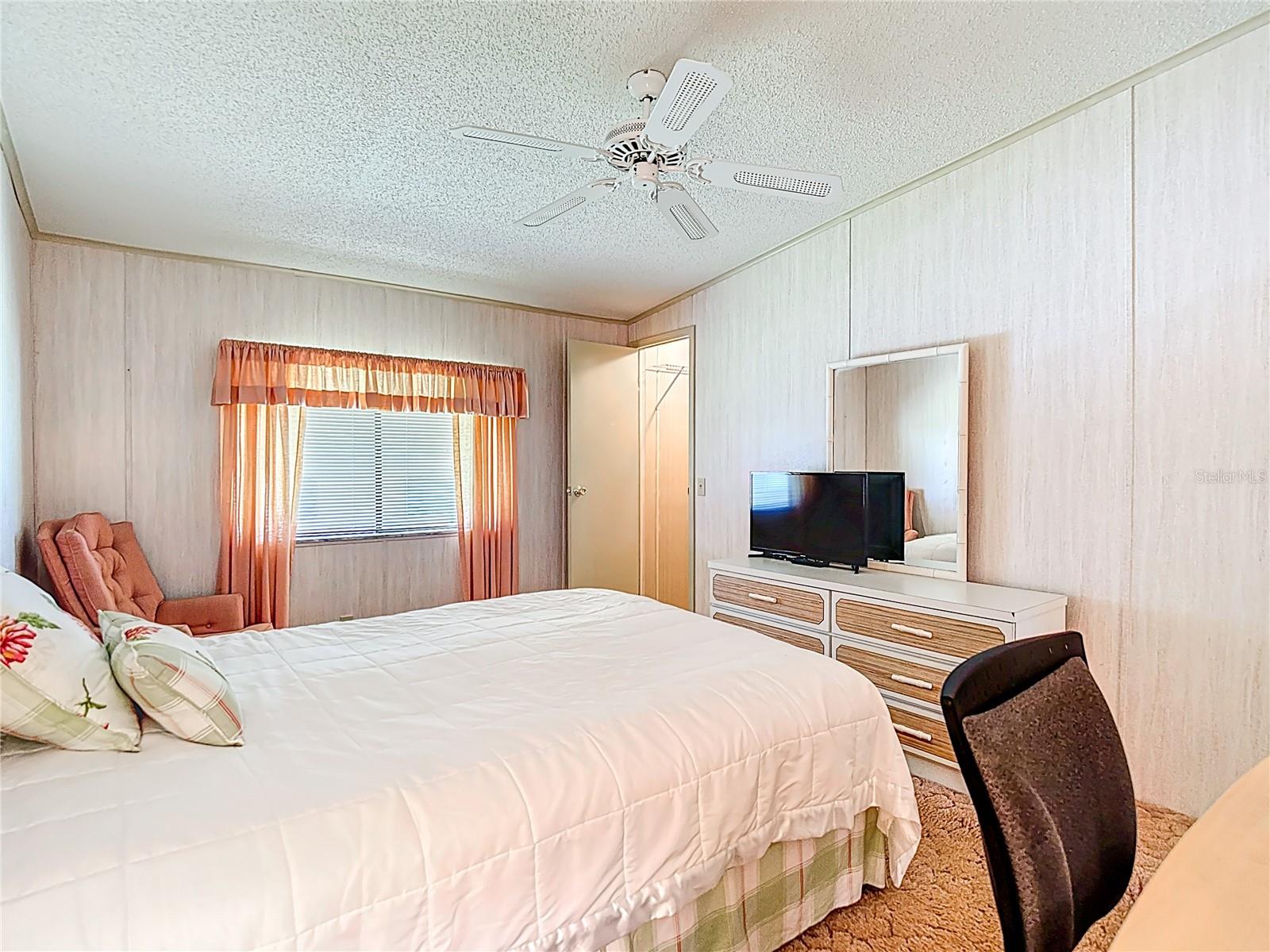 Image 13 of 23 For 14761 Rialto Avenue