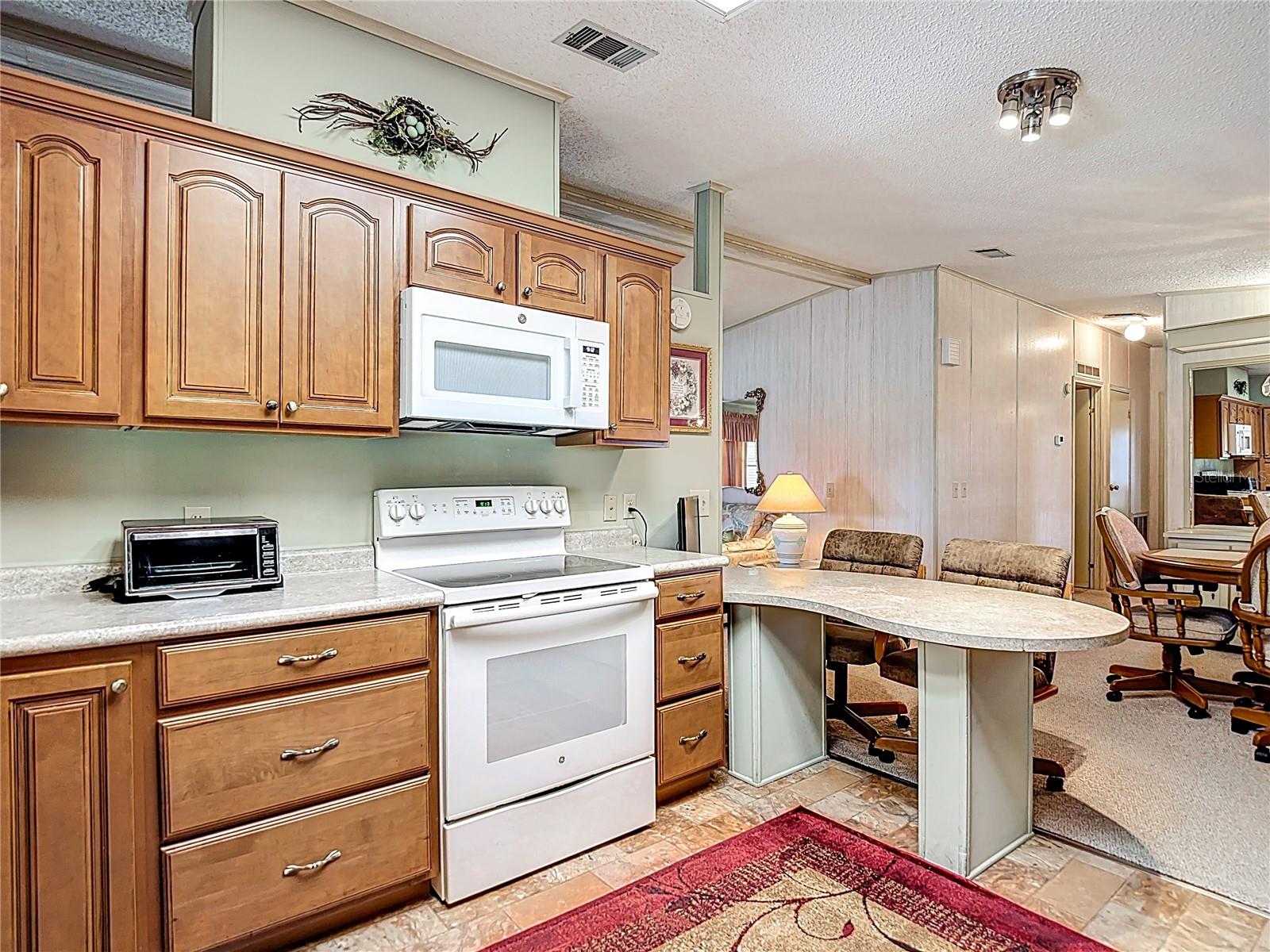 Image 4 of 23 For 14761 Rialto Avenue