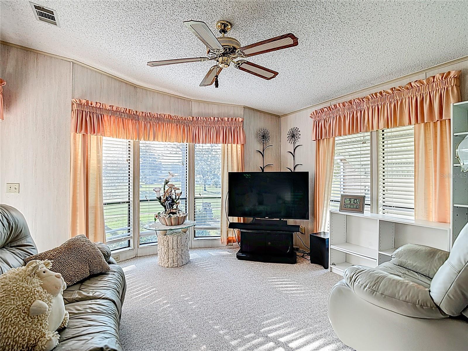 Image 7 of 23 For 14761 Rialto Avenue