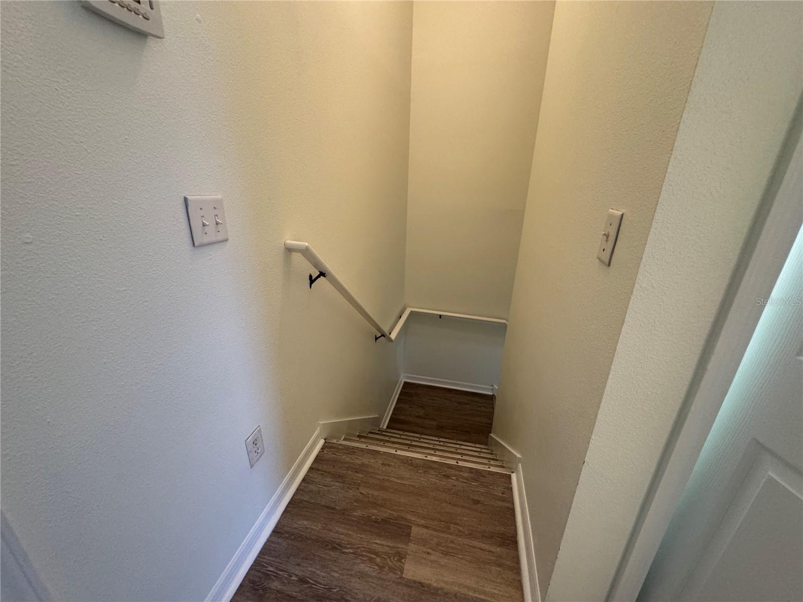 Image 14 of 31 For 9775 Carlsdale Drive