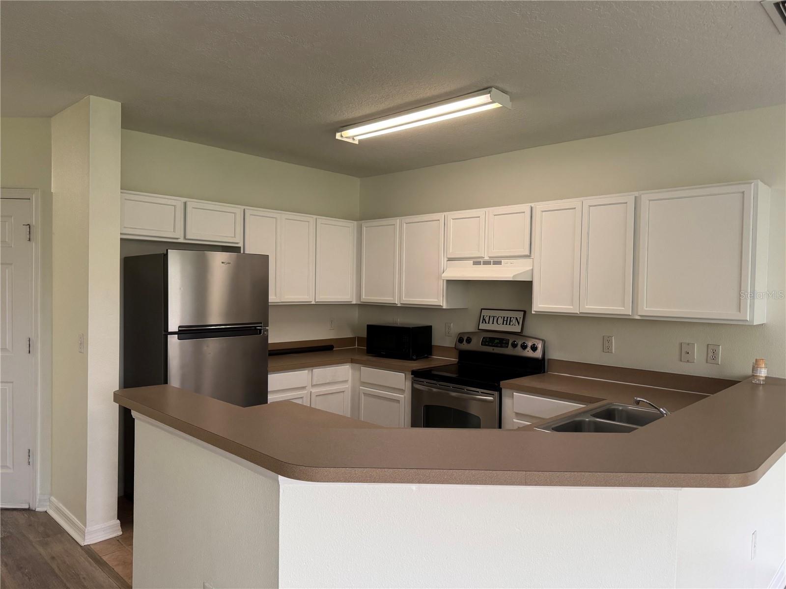 Image 4 of 31 For 9775 Carlsdale Drive