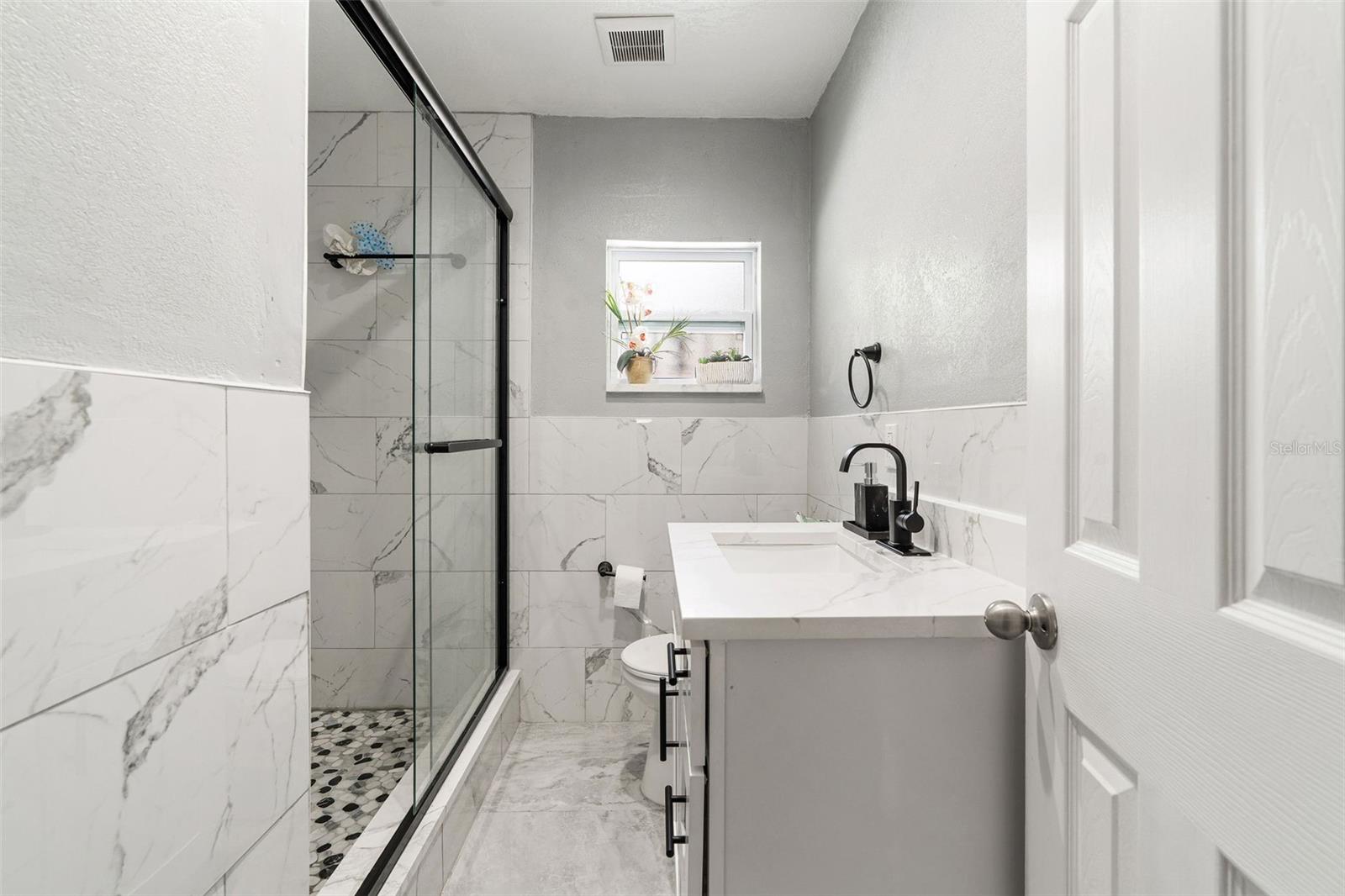 Listing photo id 14 for 2708 Matanzas Avenue
