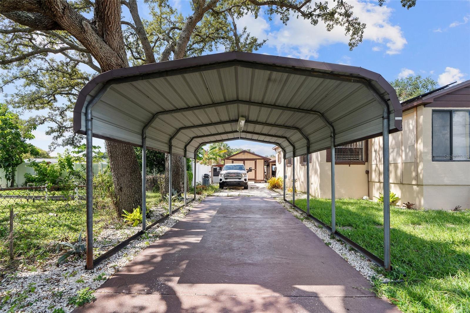 Listing photo id 22 for 2708 Matanzas Avenue