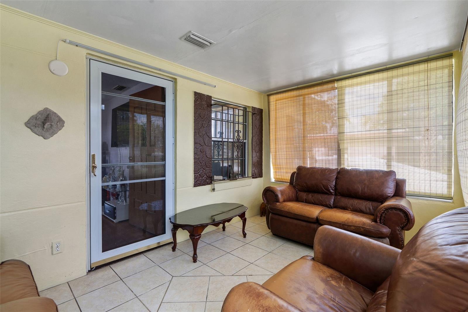Listing photo id 3 for 2708 Matanzas Avenue