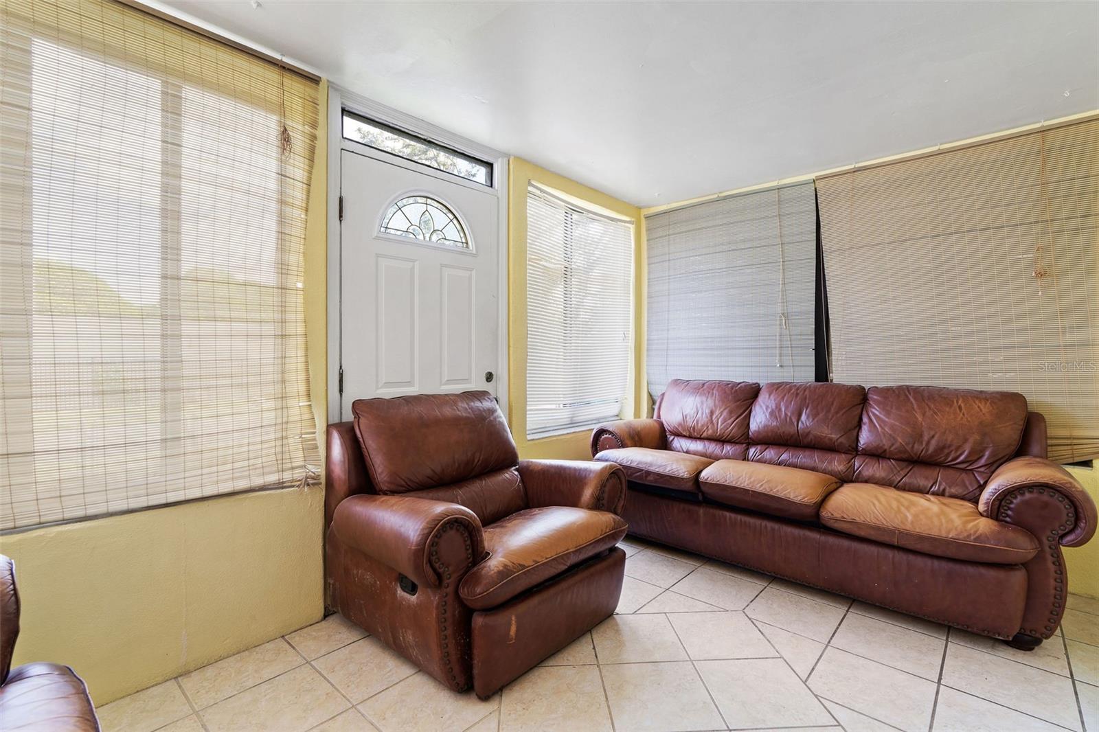 Listing photo id 4 for 2708 Matanzas Avenue