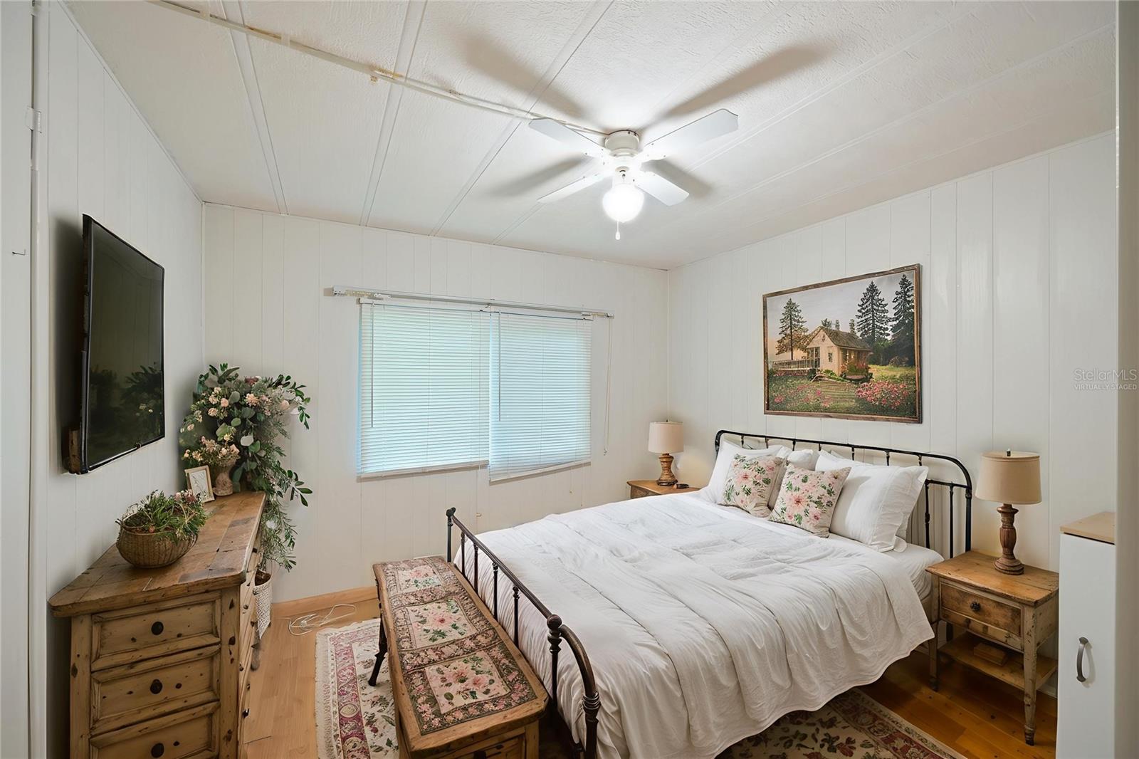Image 18 of 29 For 70 Live Oak Court 21