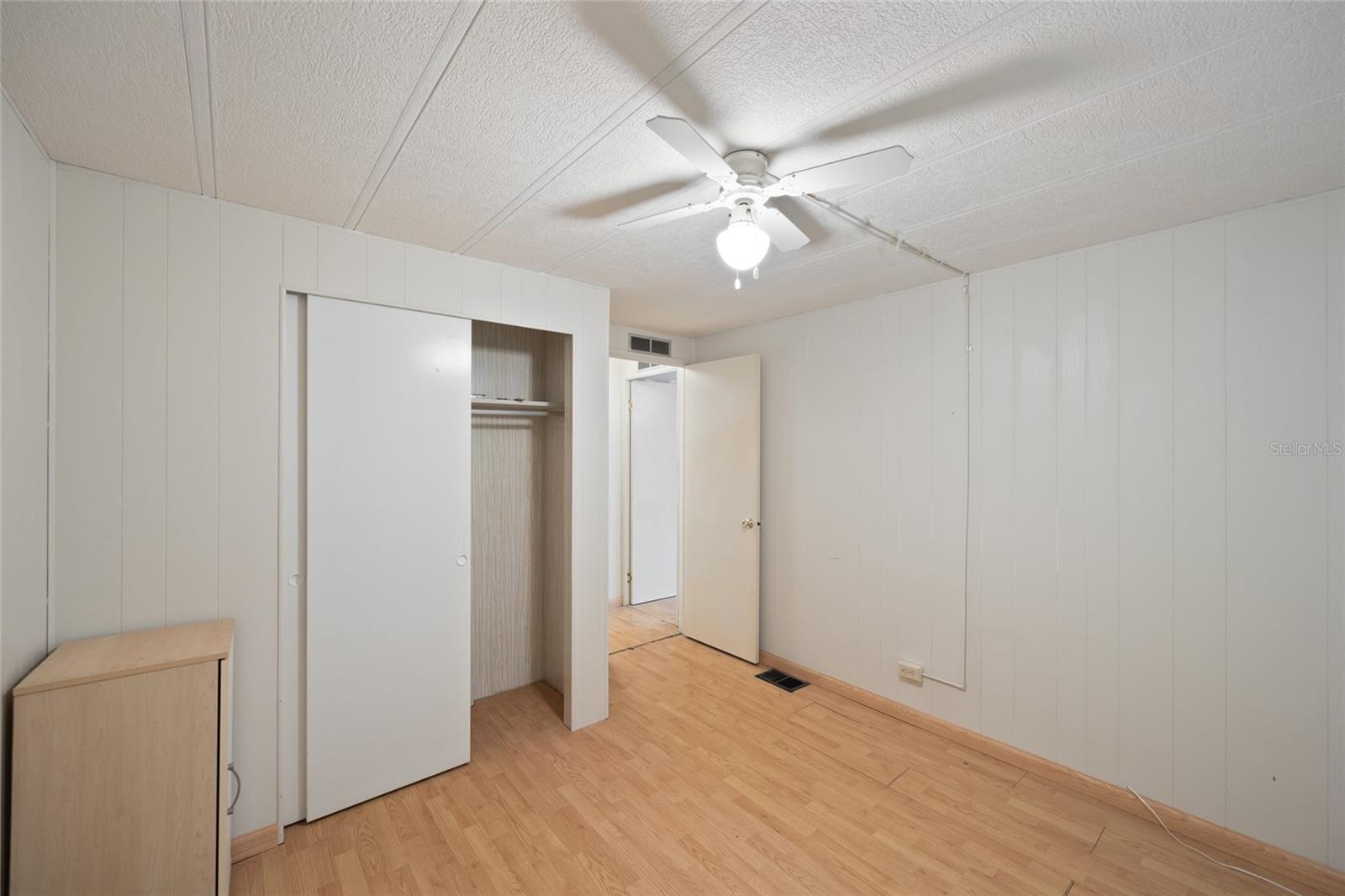 Image 19 of 29 For 70 Live Oak Court 21