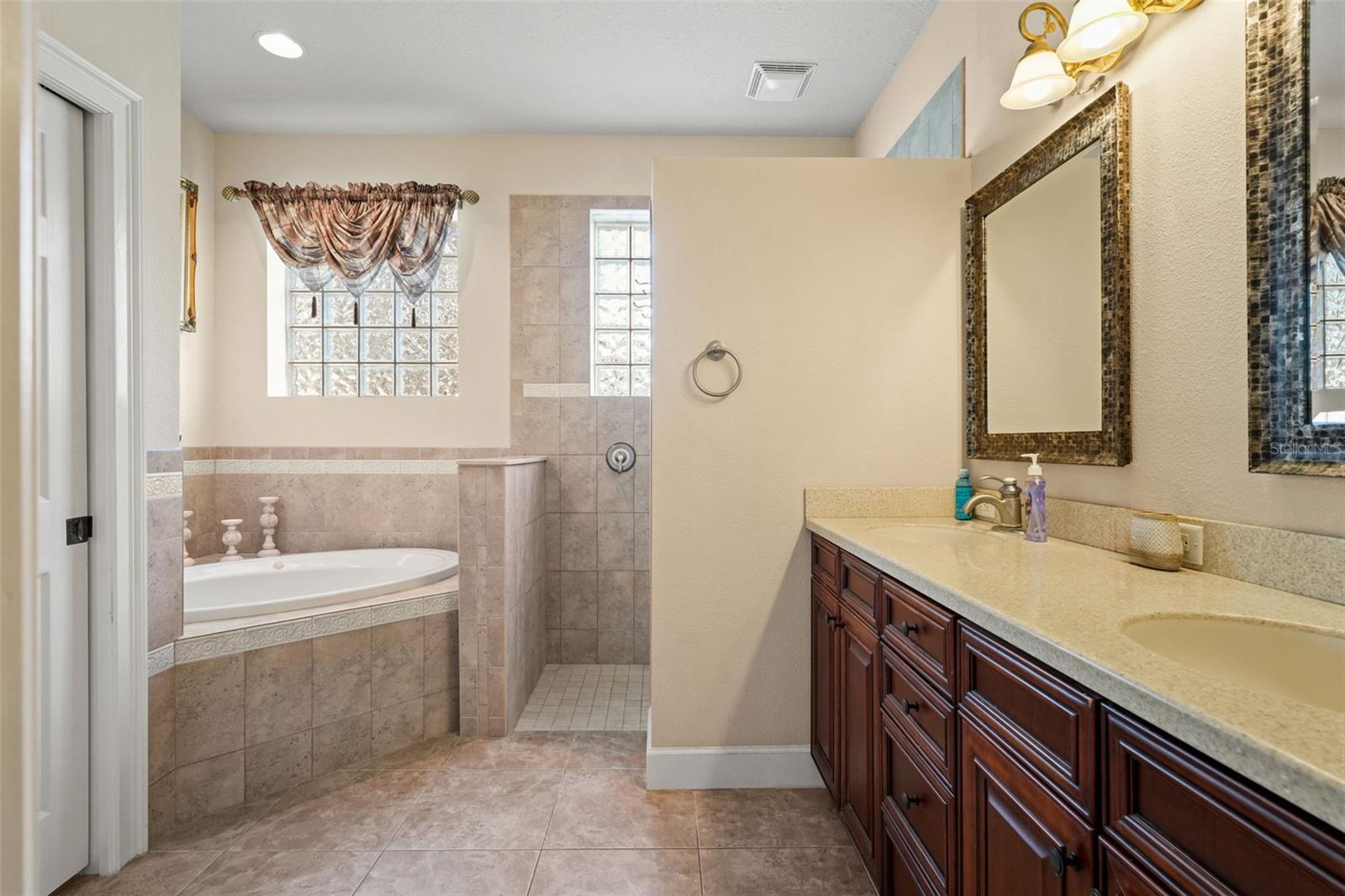 Image 18 of 50 For 9059 Penelope Drive