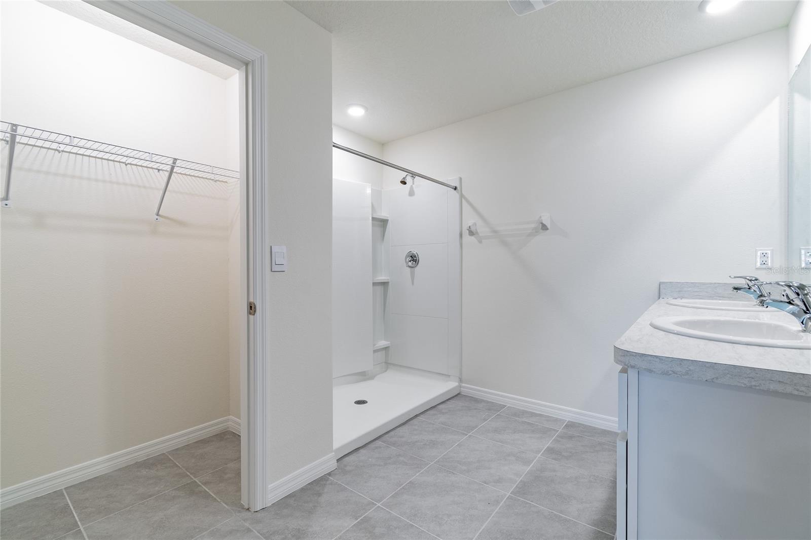 Image 16 of 61 For 808 Tidal Rock Avenue