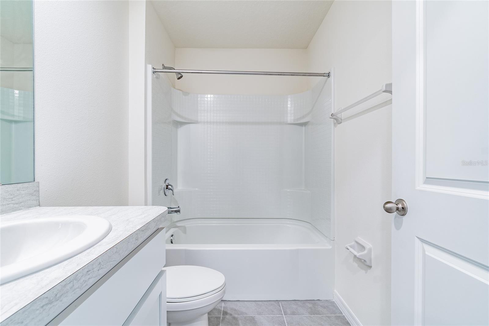 Image 18 of 61 For 808 Tidal Rock Avenue