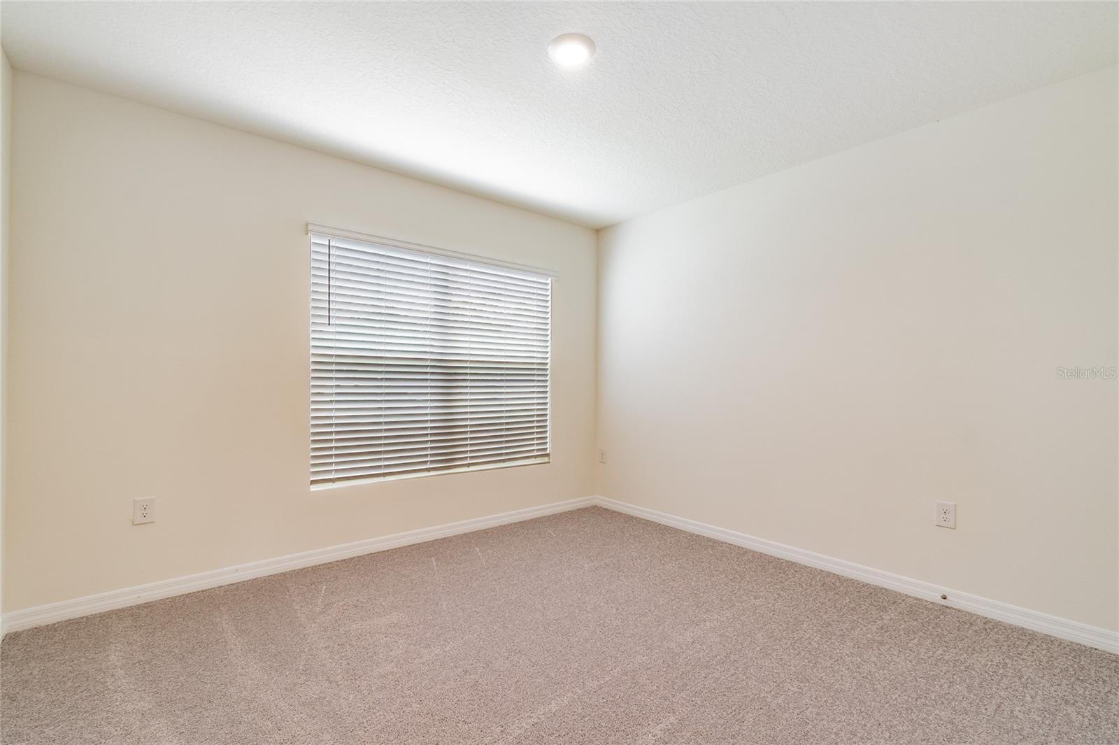 Image 21 of 61 For 808 Tidal Rock Avenue