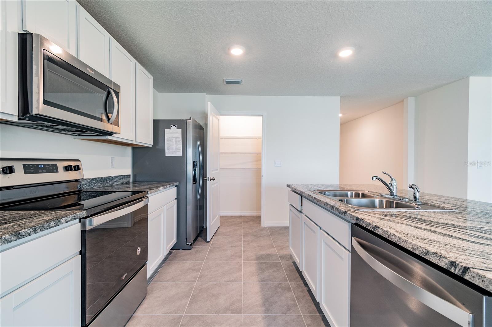 Image 3 of 61 For 808 Tidal Rock Avenue