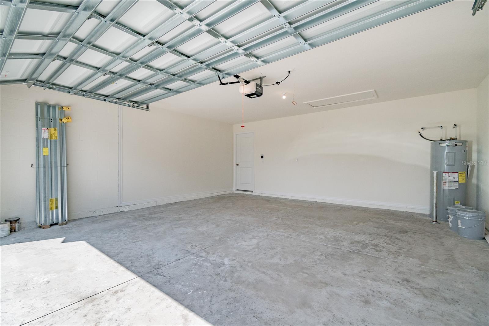 Image 32 of 61 For 808 Tidal Rock Avenue