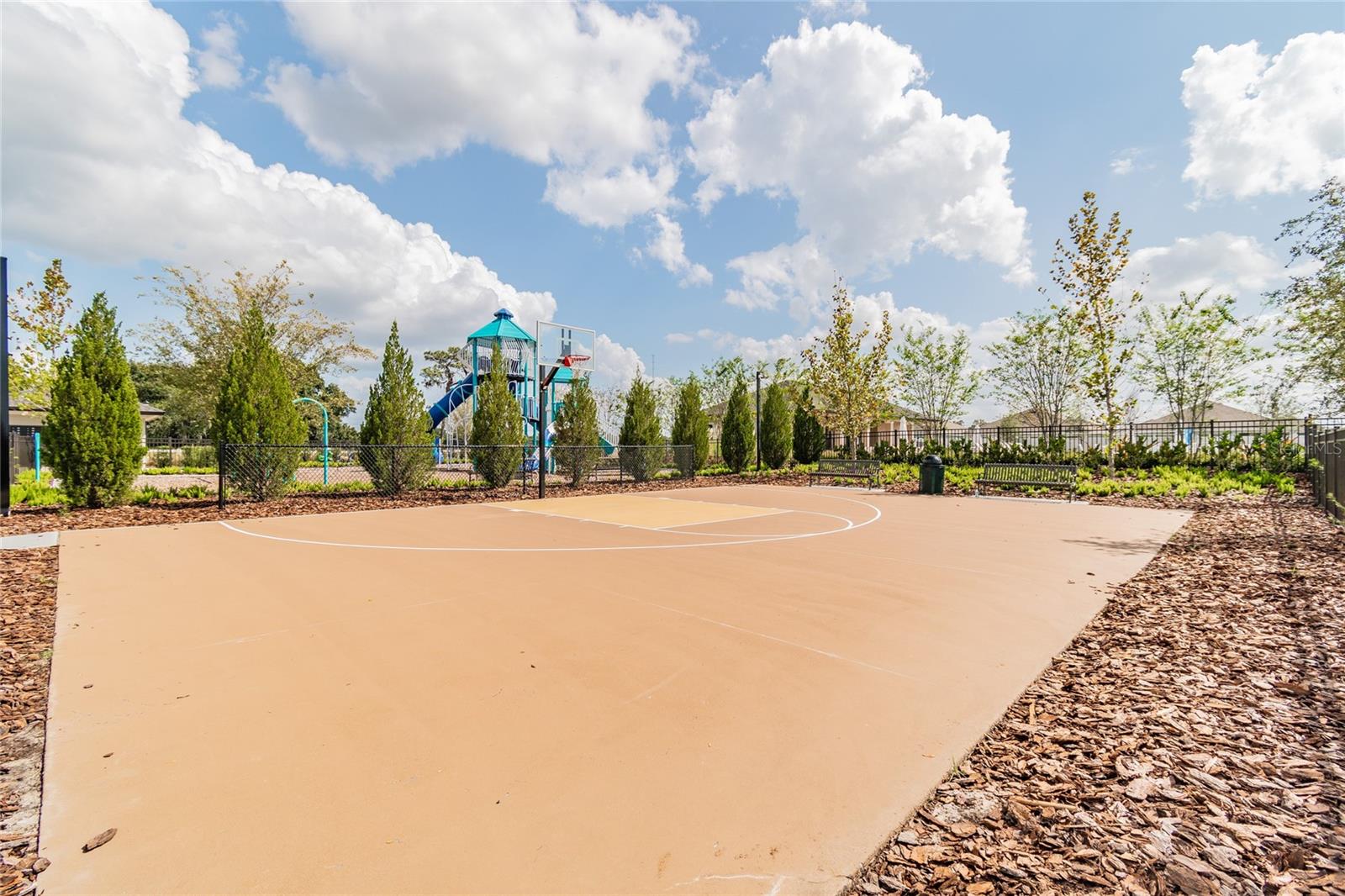 Image 37 of 61 For 808 Tidal Rock Avenue