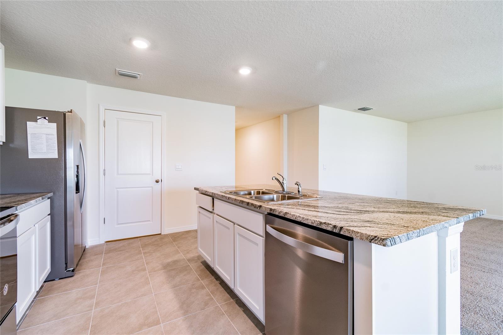 Image 7 of 61 For 808 Tidal Rock Avenue