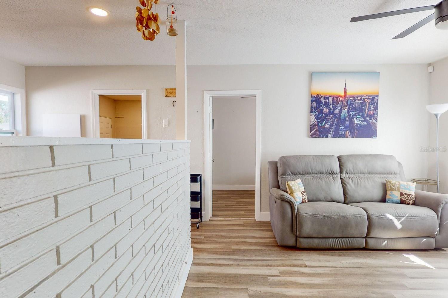 Image 33 of 37 For 827 26th Avenue S