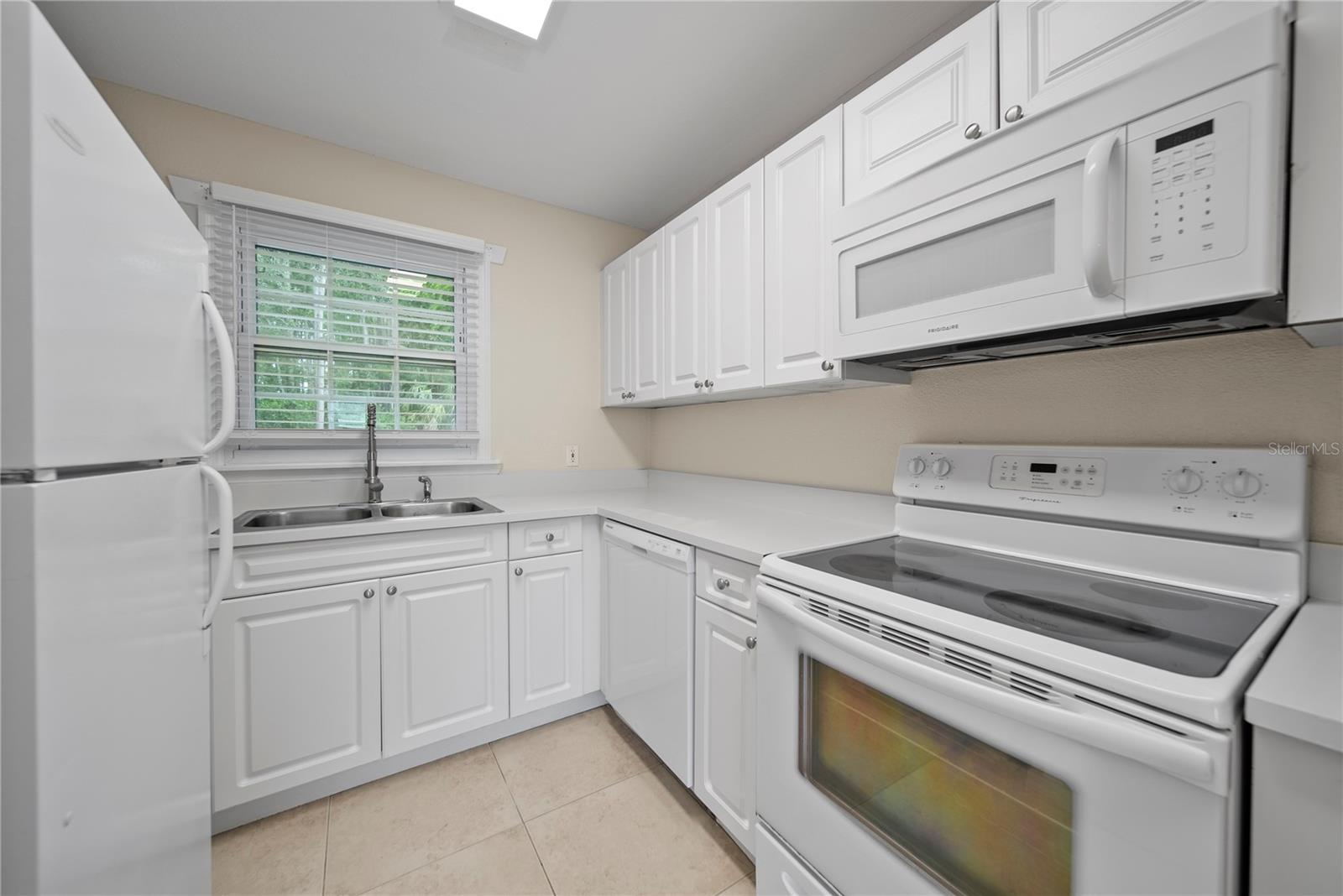 Image 7 of 30 For 13713 Juniper Blossom Drive