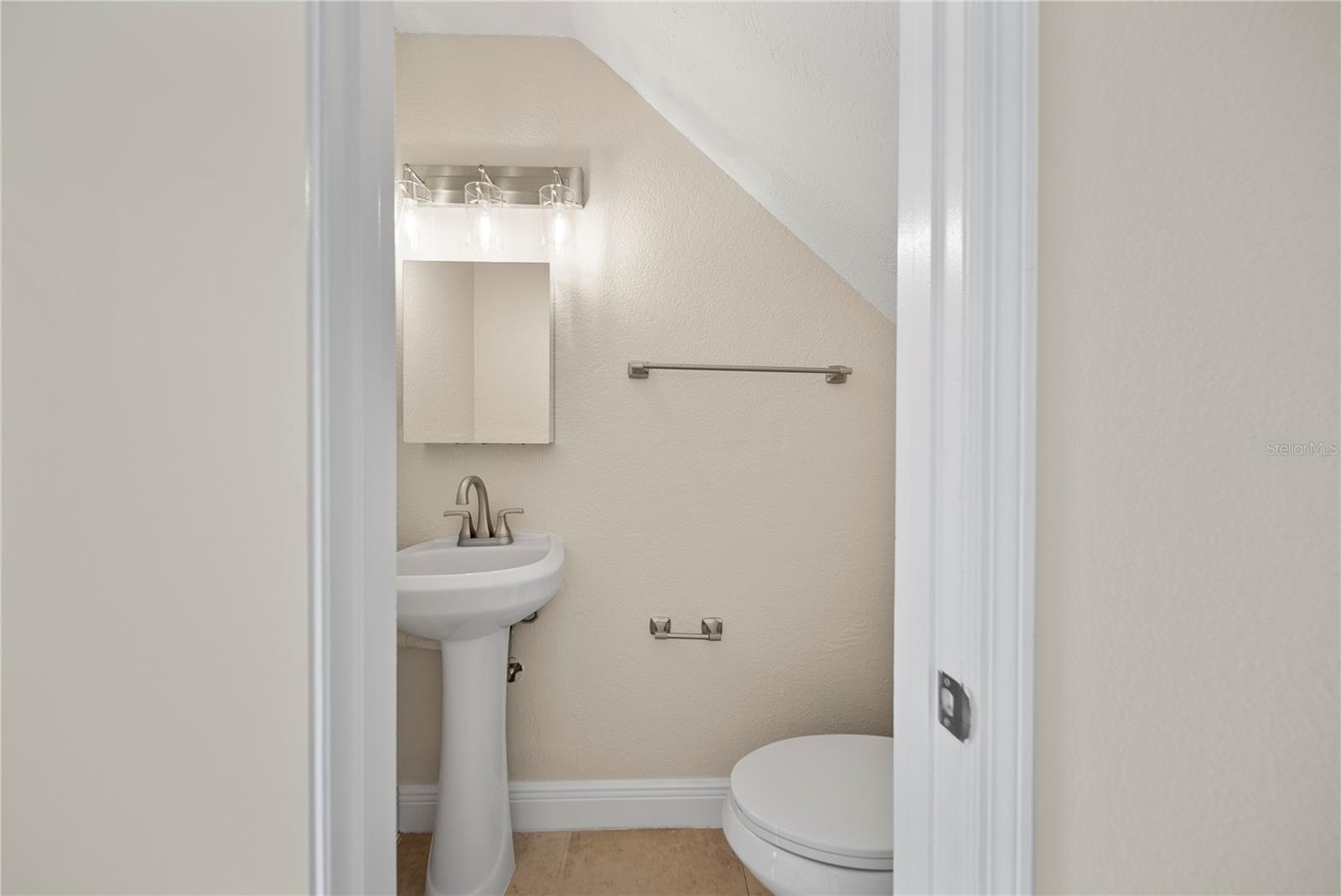 Image 9 of 30 For 13713 Juniper Blossom Drive