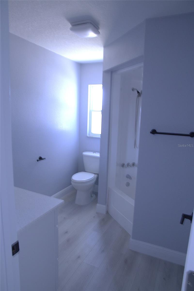 Image 11 of 20 For 4645 Commodore Avenue