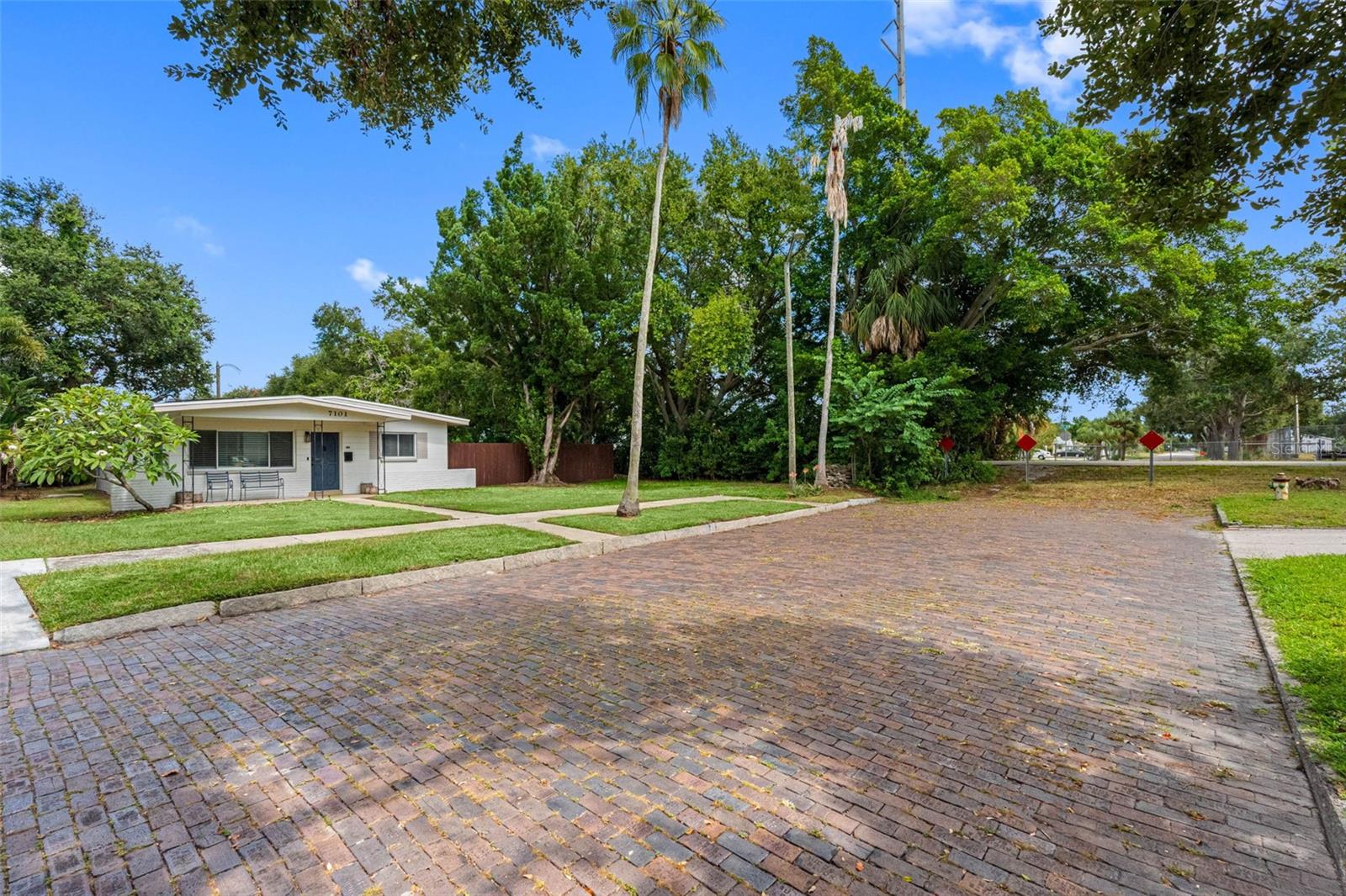 Image 40 of 51 For 7101 4th Avenue N