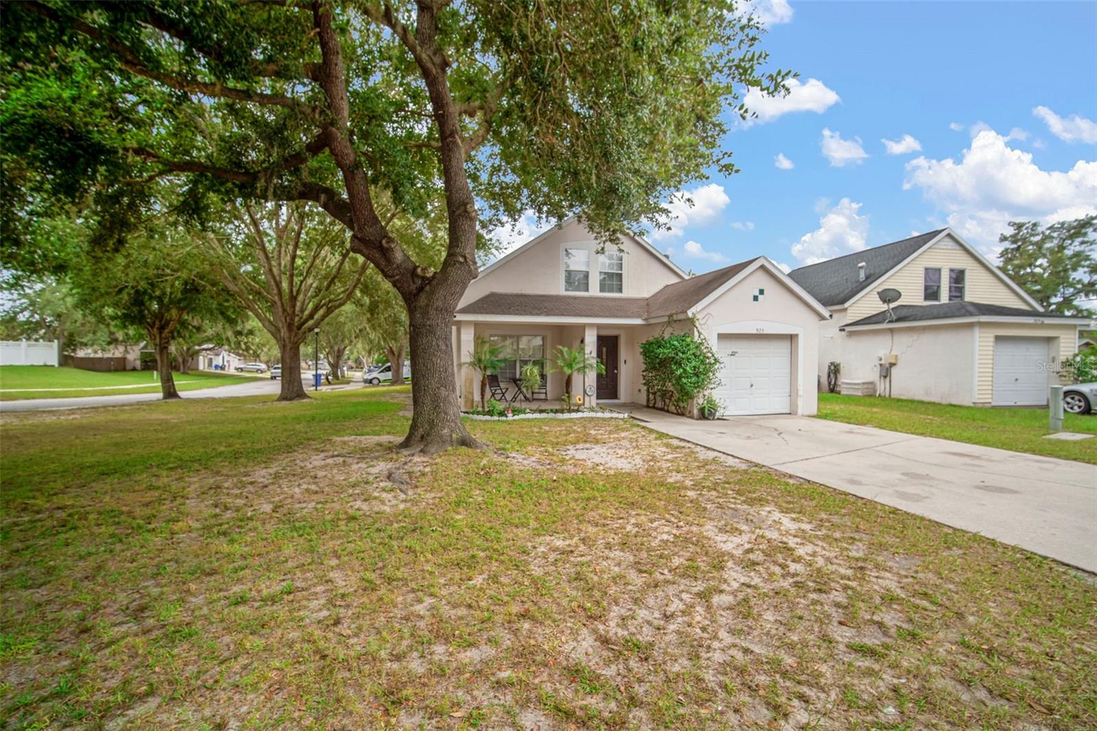 Image 3 of 37 For 923 Cape Cod Circle