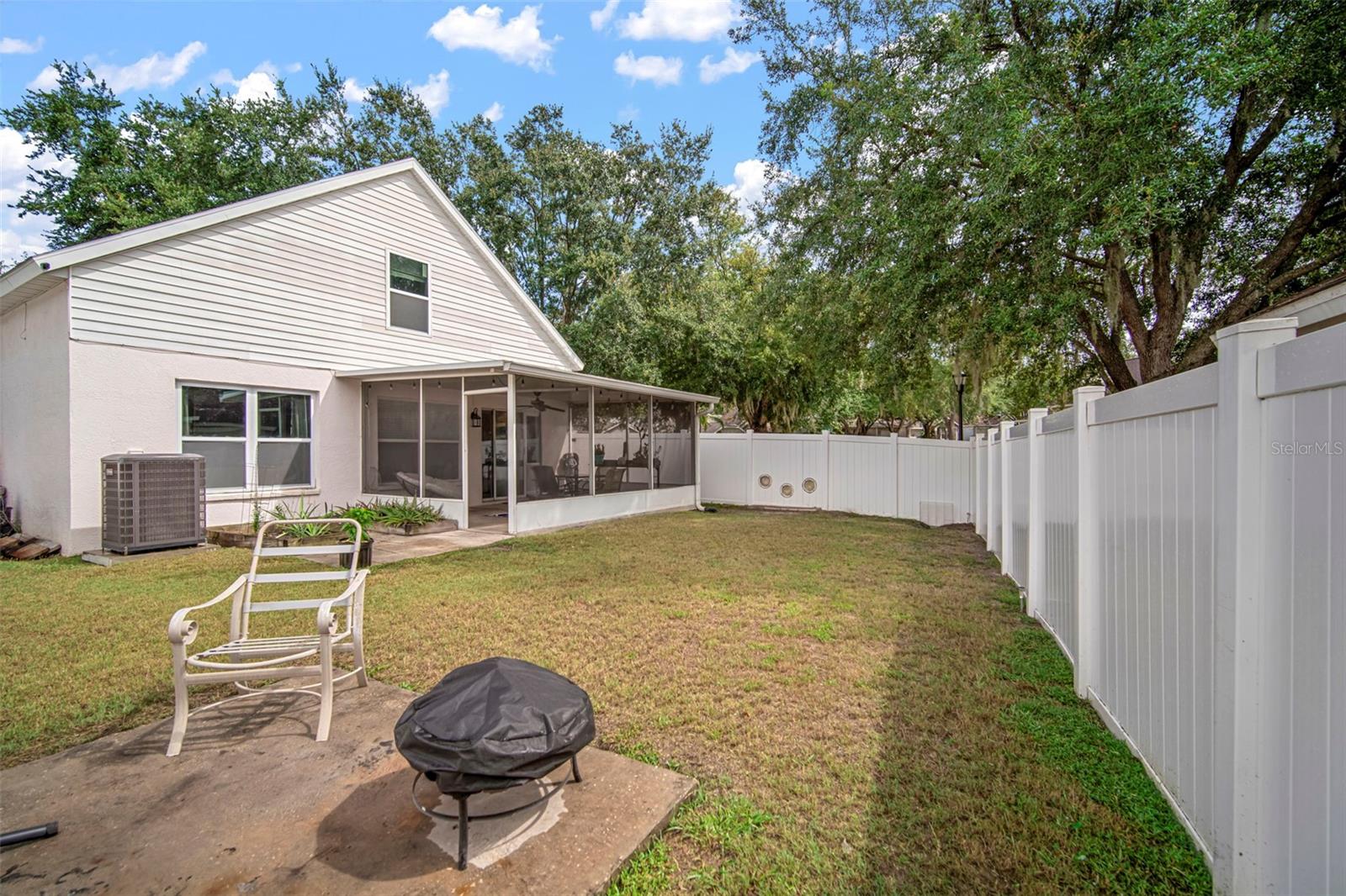 Image 34 of 37 For 923 Cape Cod Circle