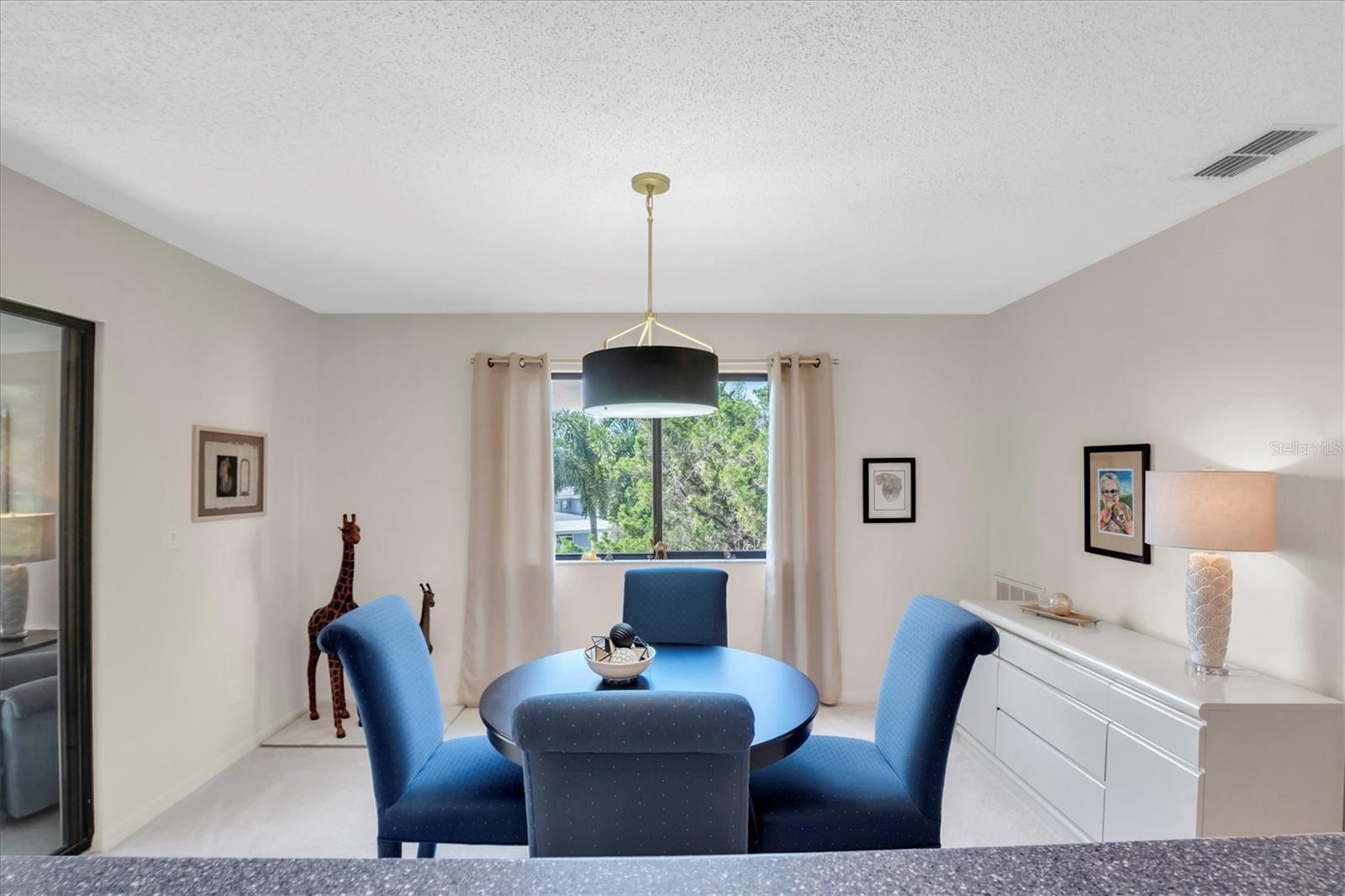 Image 14 of 44 For 534 Walden Court