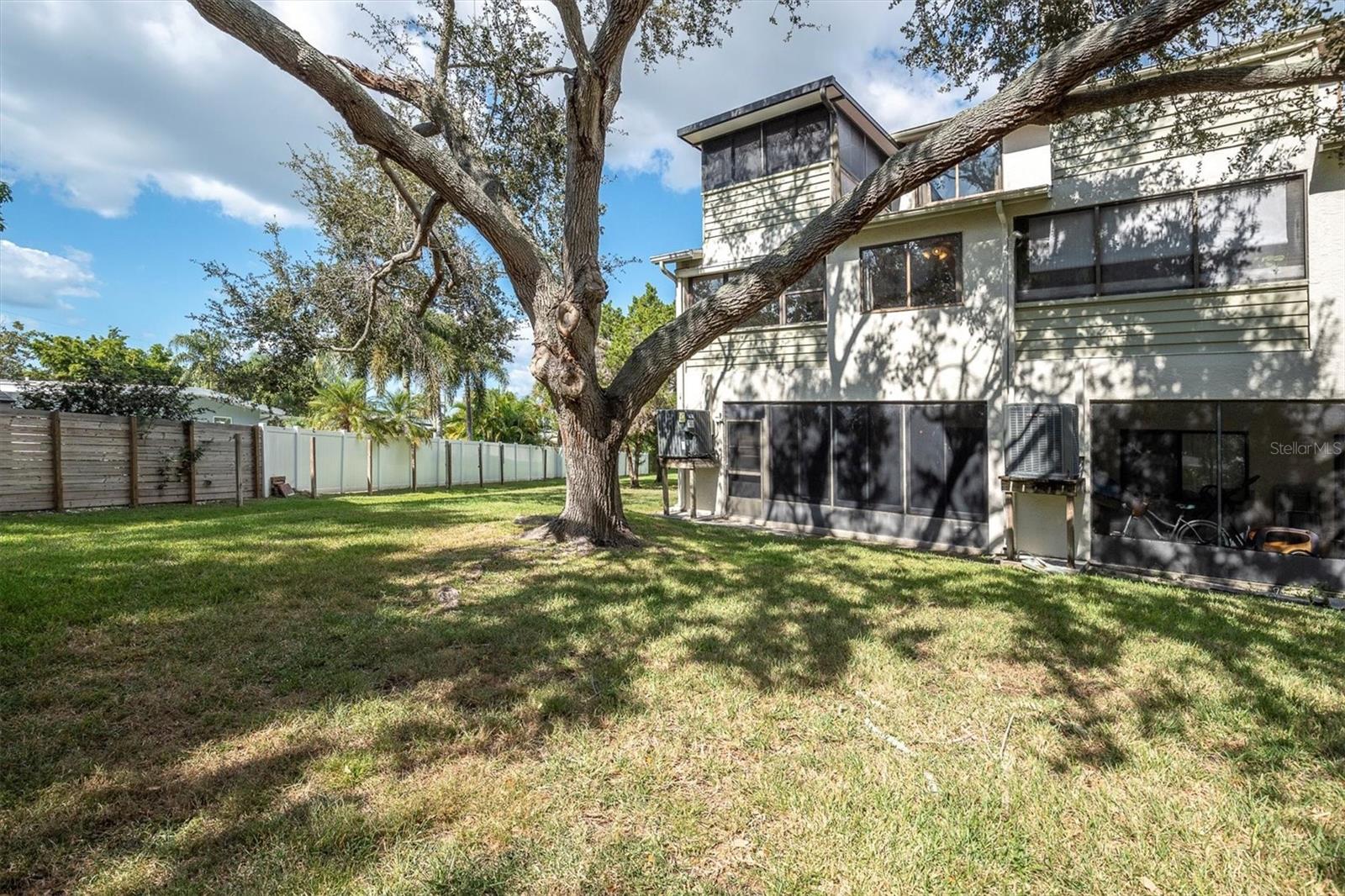 Image 37 of 44 For 534 Walden Court