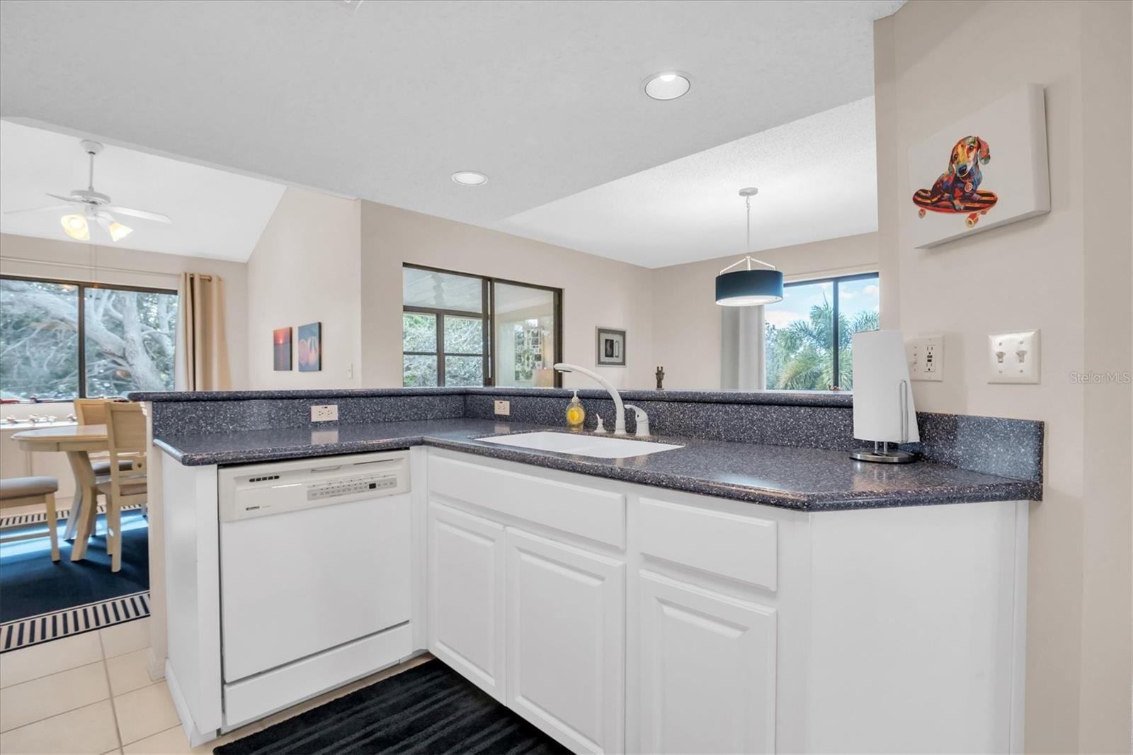 Image 7 of 44 For 534 Walden Court