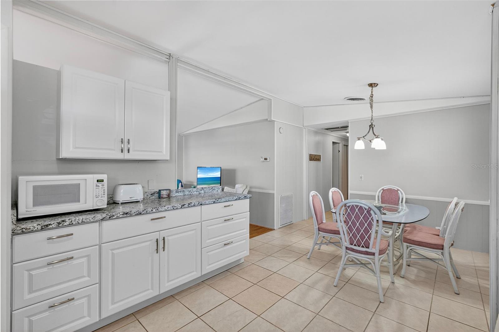 Image 7 of 73 For 521 San Clemente Circle