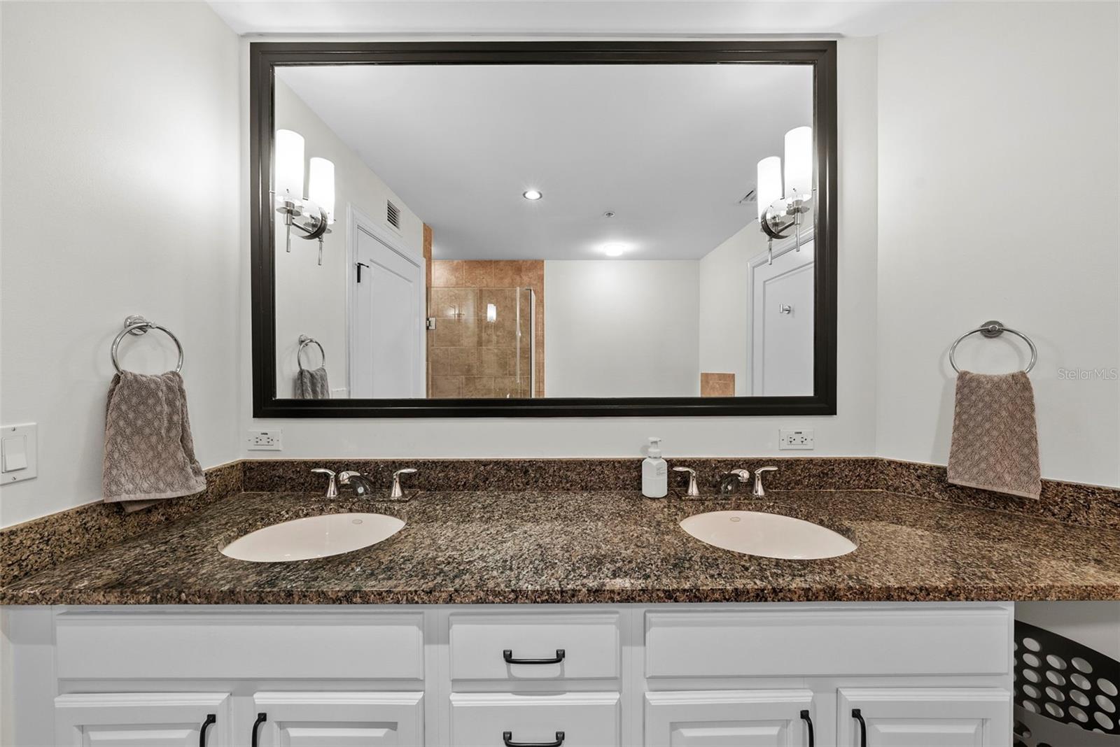 Image 27 of 45 For 1238 Kennedy Boulevard 402