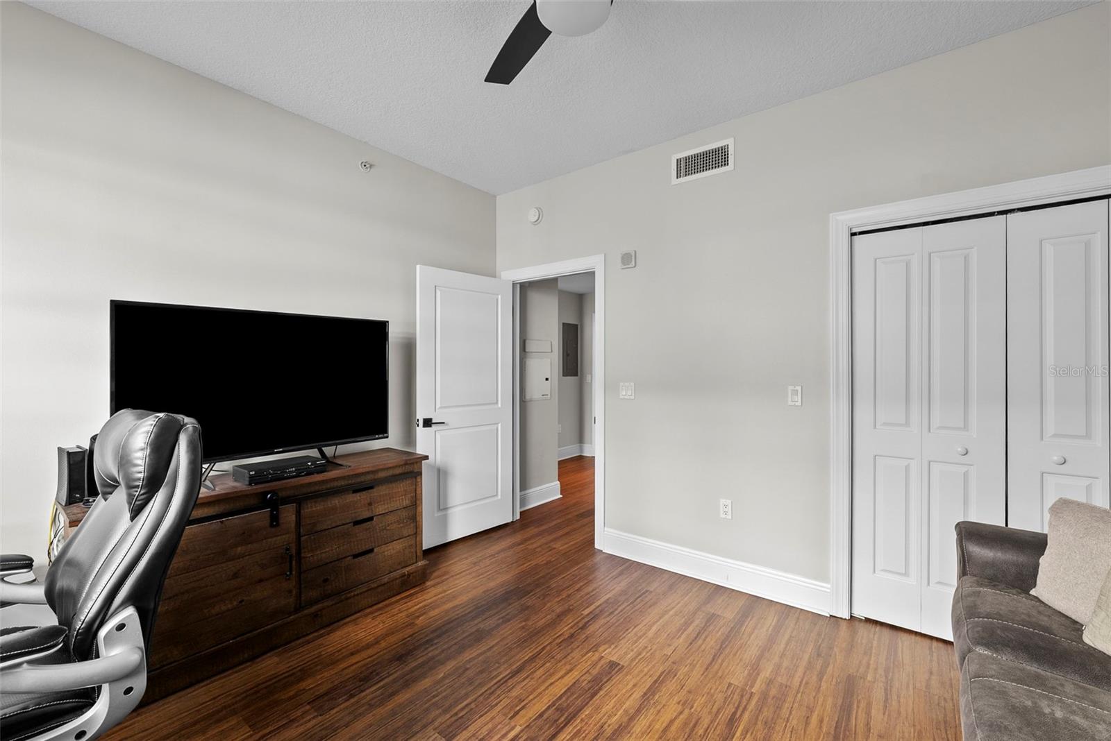 Image 29 of 45 For 1238 Kennedy Boulevard 402