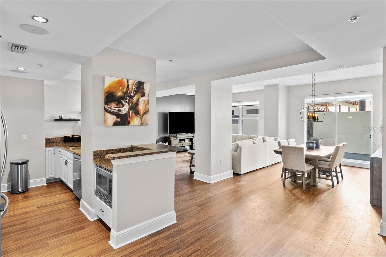 Image 4 of 45 For 1238 Kennedy Boulevard 402