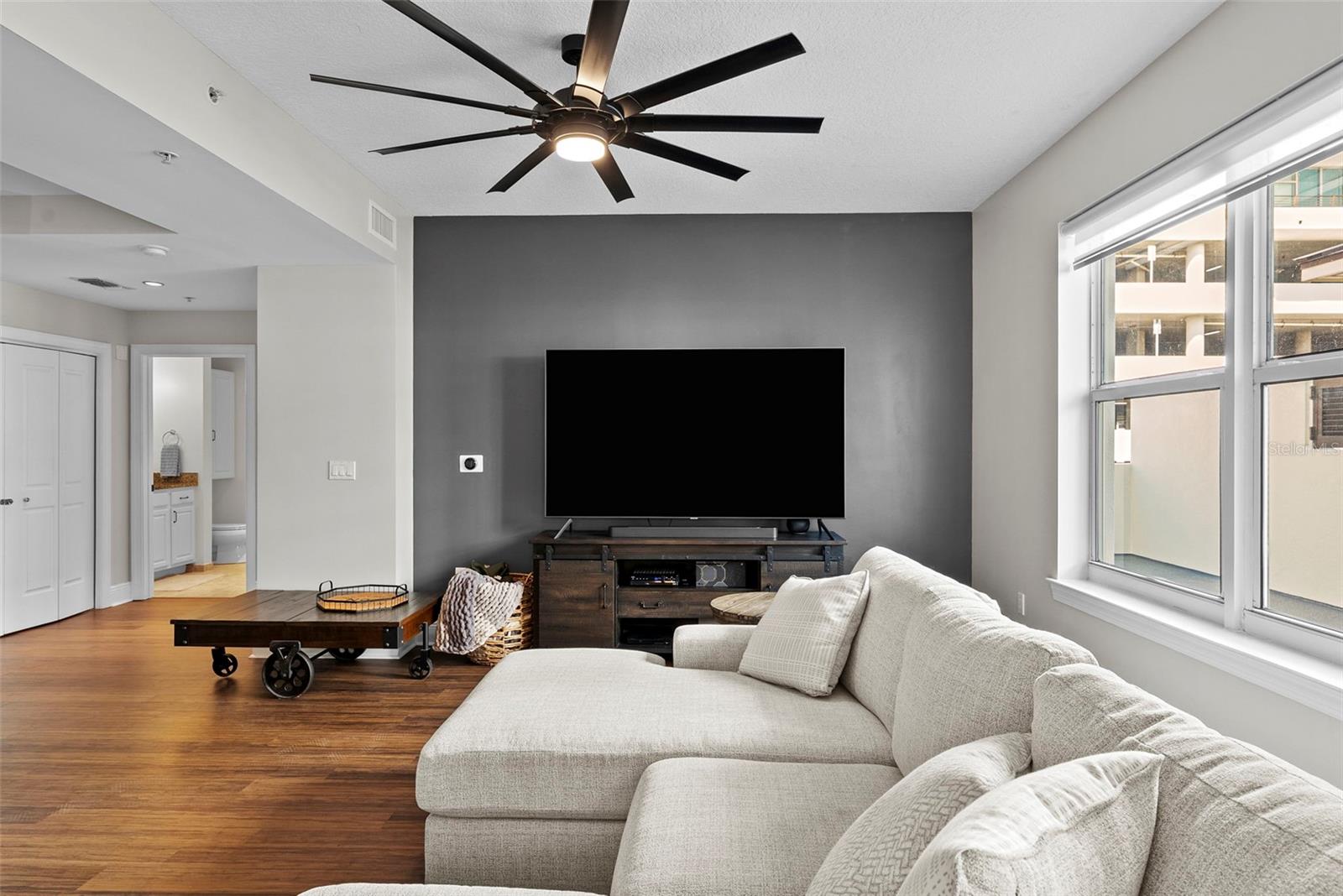 Image 6 of 45 For 1238 Kennedy Boulevard 402