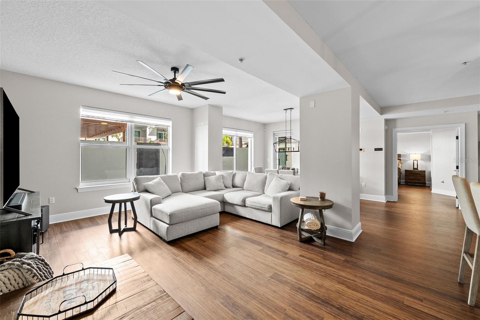 Image 8 of 45 For 1238 Kennedy Boulevard 402