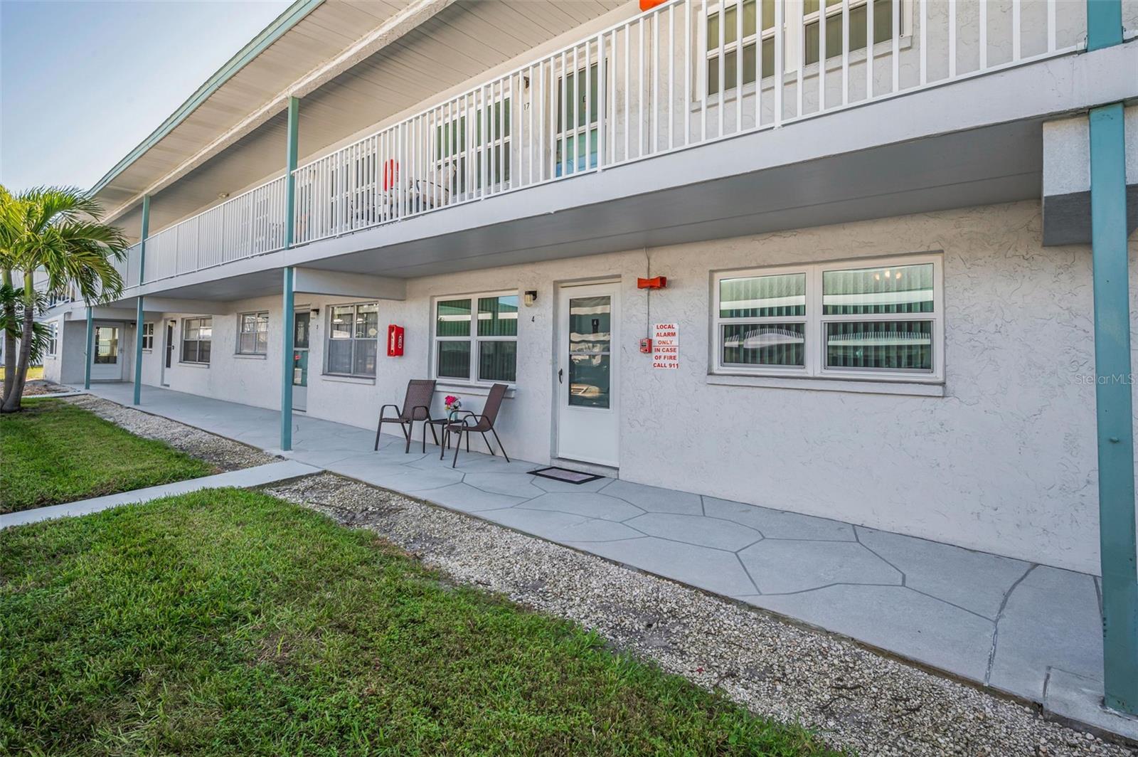 Image 3 of 49 For 5297 81st Lane N 4