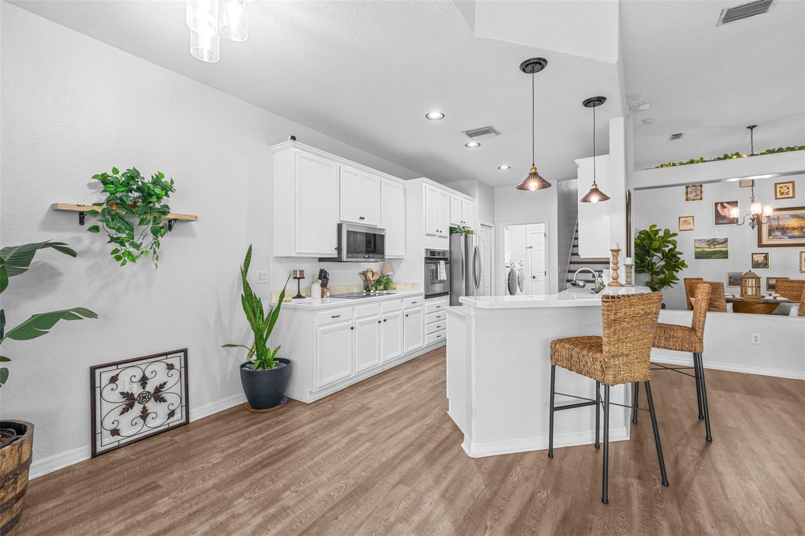 Listing photo id 15 for 12532 Burgess Hill