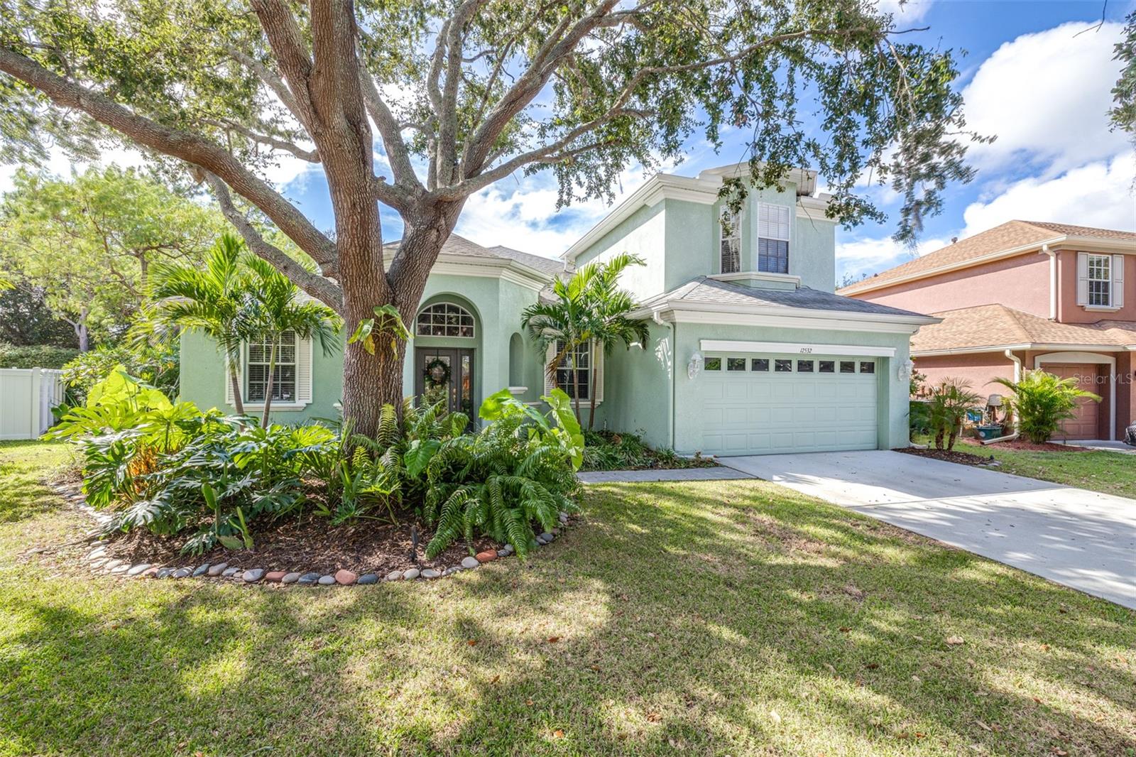 Listing photo id 0 for 12532 Burgess Hill