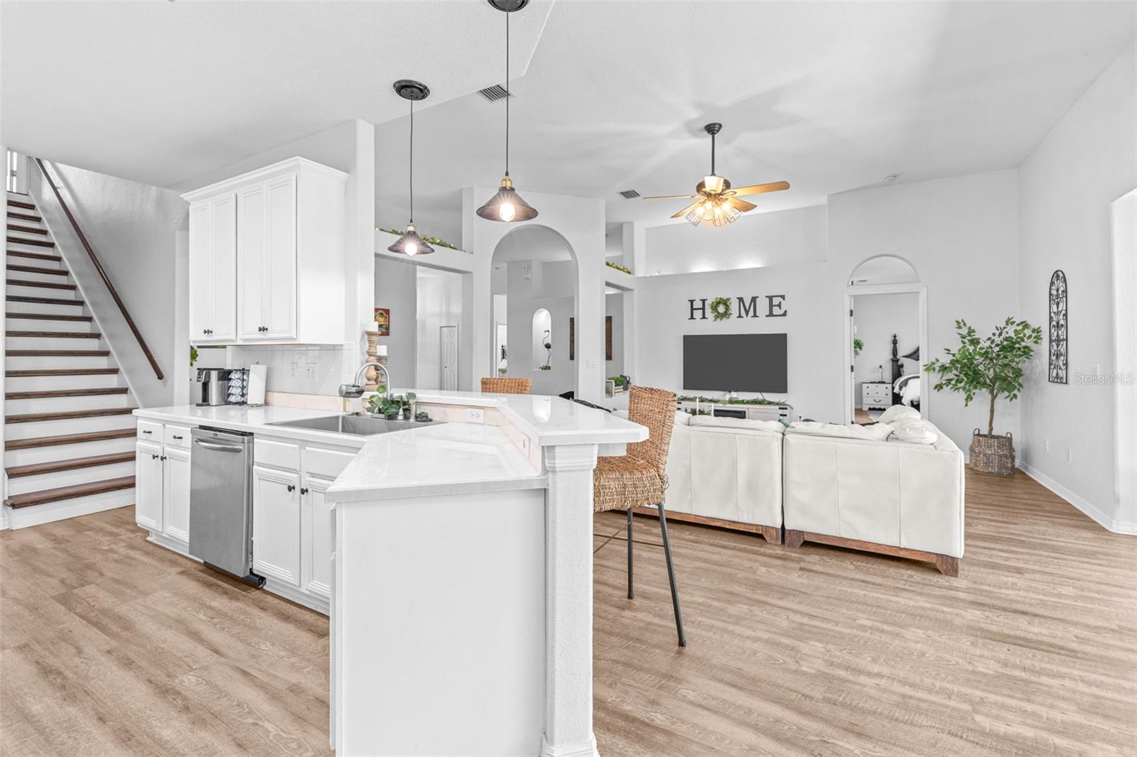 Listing photo id 19 for 12532 Burgess Hill