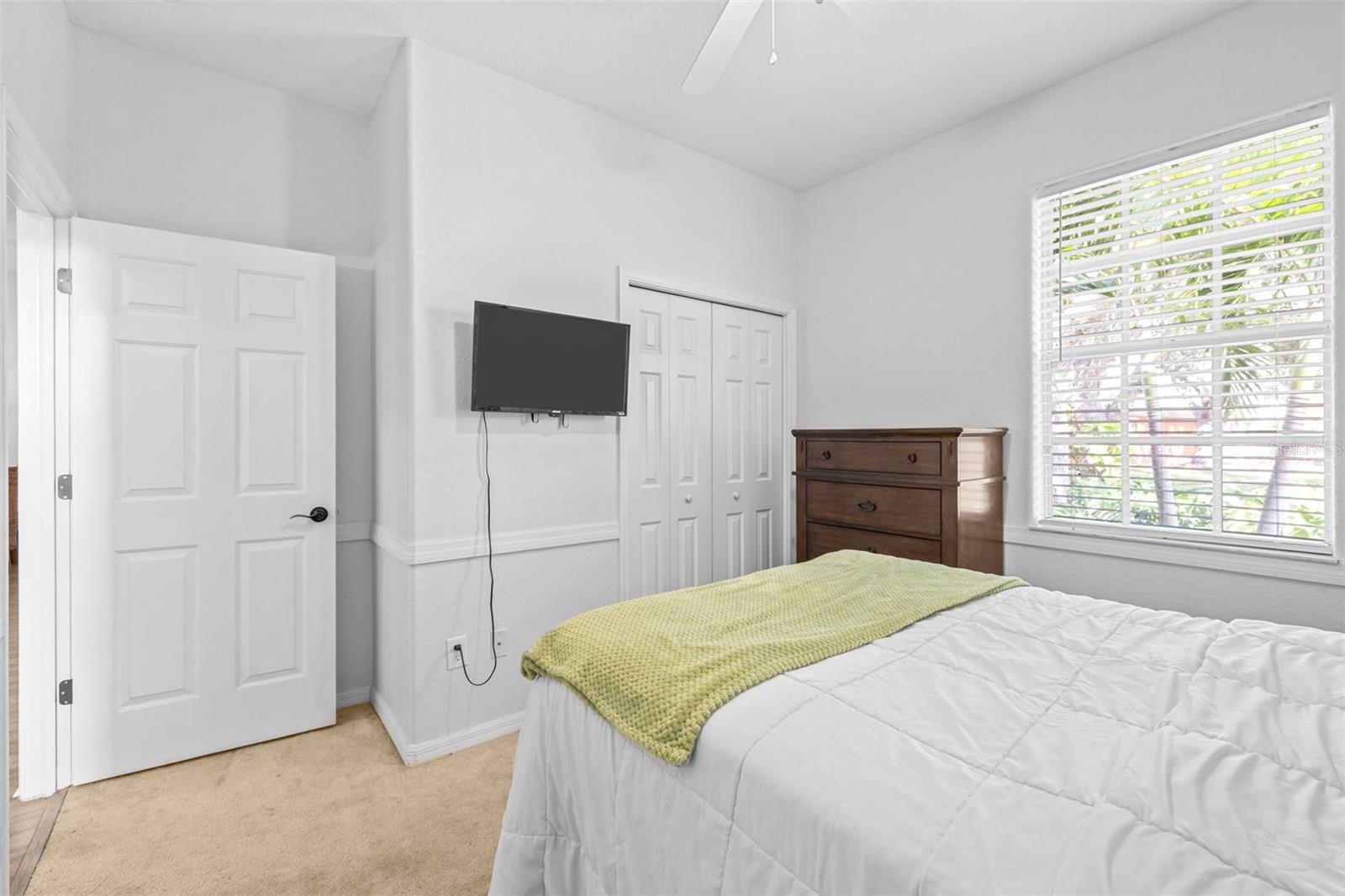 Listing photo id 36 for 12532 Burgess Hill