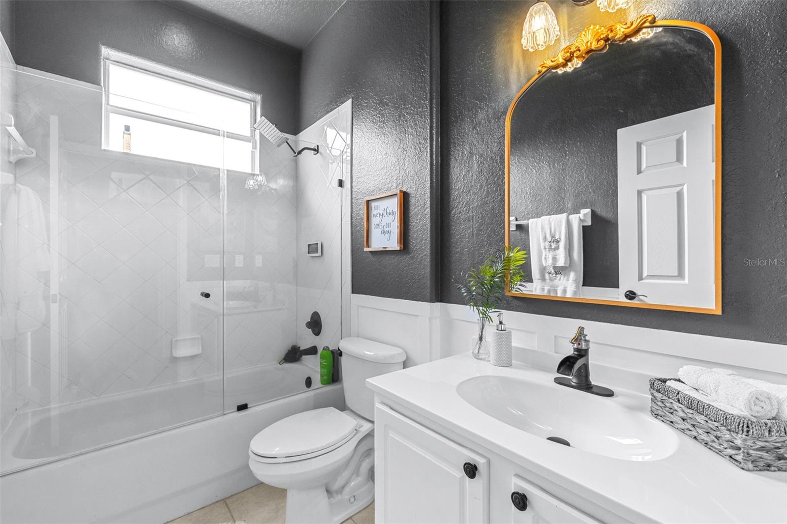 Listing photo id 37 for 12532 Burgess Hill